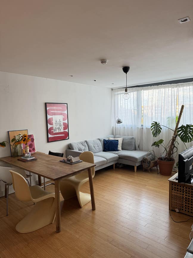 Spacious Haggerston Flat in a Cool Neighbourhood Main Photo