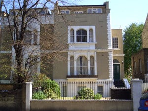 A spacious Double and a large Double in a 4 bed Fl Main Photo