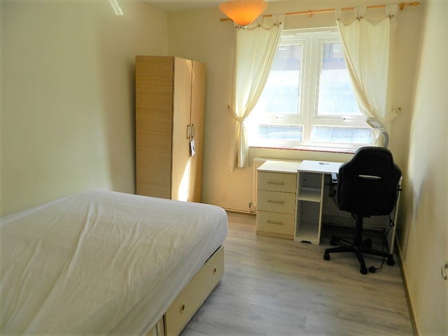 EC1Y: Room Available Immediately - All Bills Incl. Main Photo