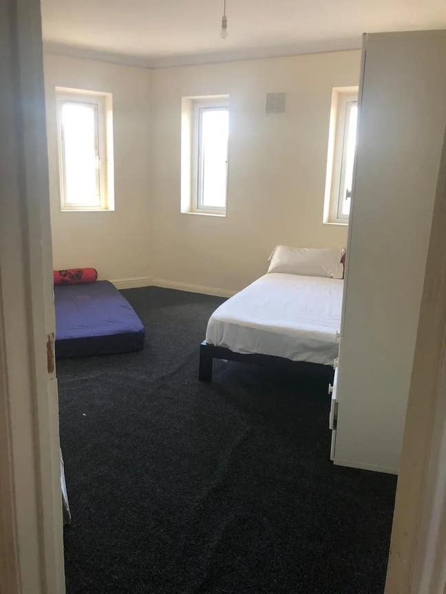 Big Master Double Room to Let - Dagenham RM8  Main Photo