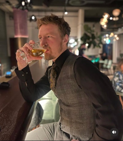 Professional and friendly dog looking for a home Main Photo