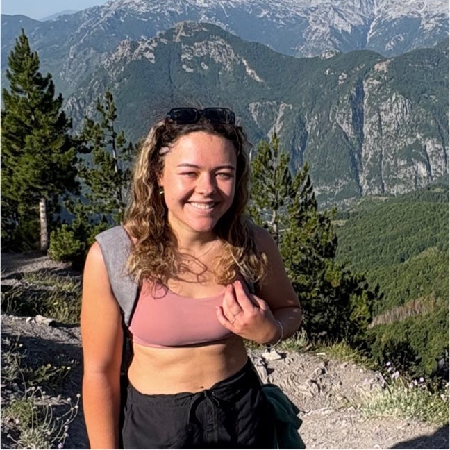 Hey everyone My names Emma. I’m a 25 yo kiw... Main Photo