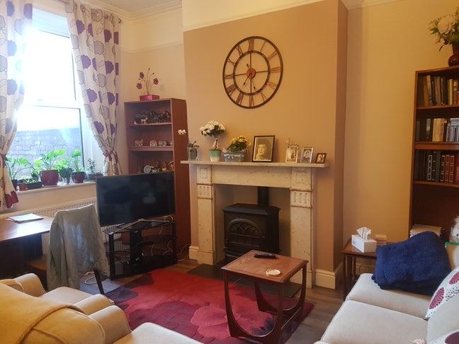 Room for clean, tidy resident Main Photo