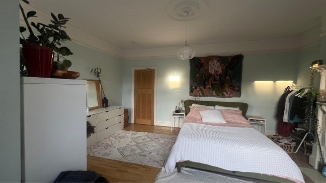Spacious Unfurnished Double Room in SW Main Photo