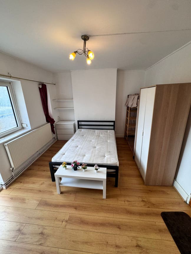 Beautiful room with balcony Main Photo