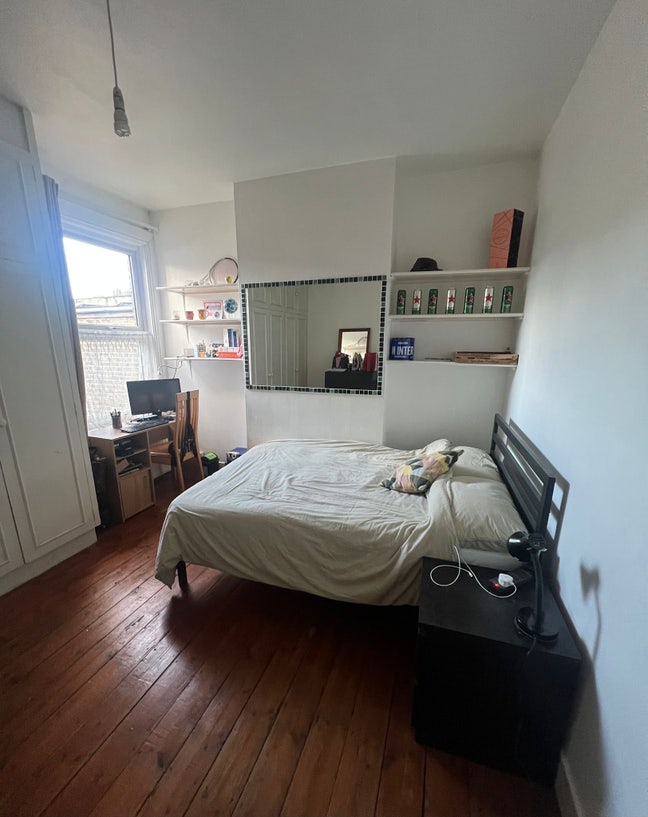 Two rooms soon available in Hammersmith Main Photo