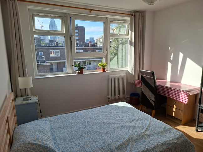 Bright spacious double room Main Photo