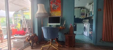 6-Month Furnished Let – Colourful & Welcoming Home Main Photo