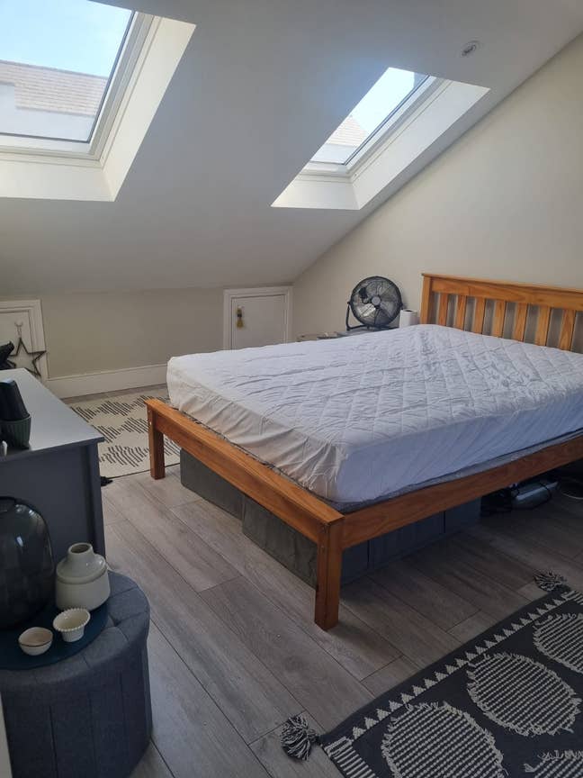 Beautiful loft room Main Photo