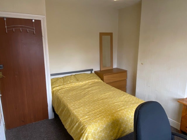 Two  rooms to let in student house, Beeston Main Photo