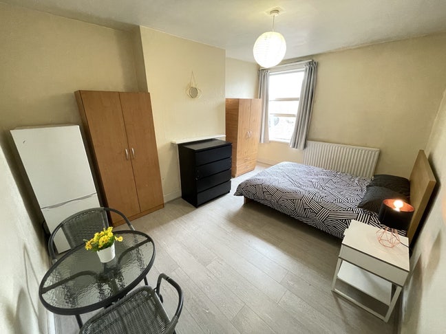 🛏️ Double Room to let in- Willesden Green  Main Photo