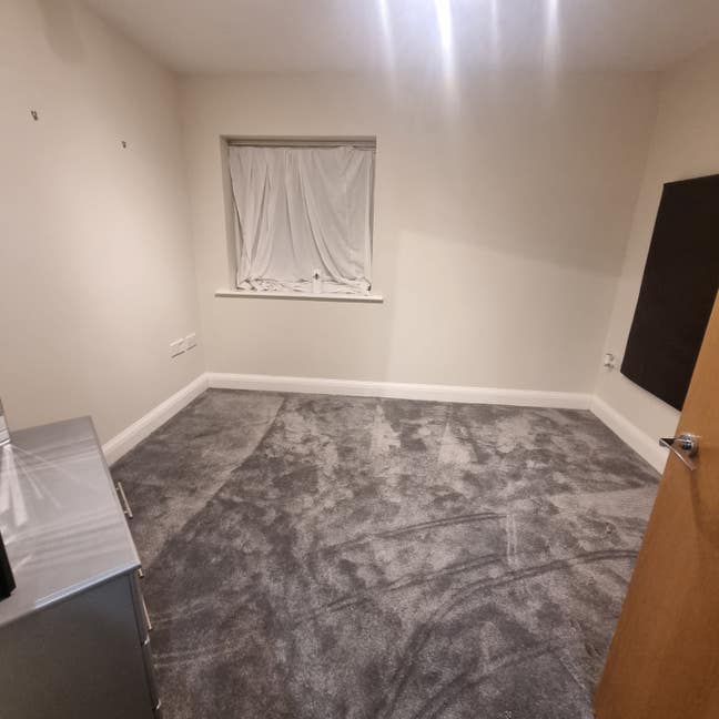 Newly decorated room Main Photo