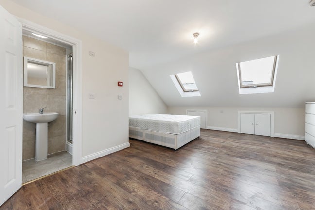 All 6 Rooms Available 7 Bathrooms Available  Main Photo