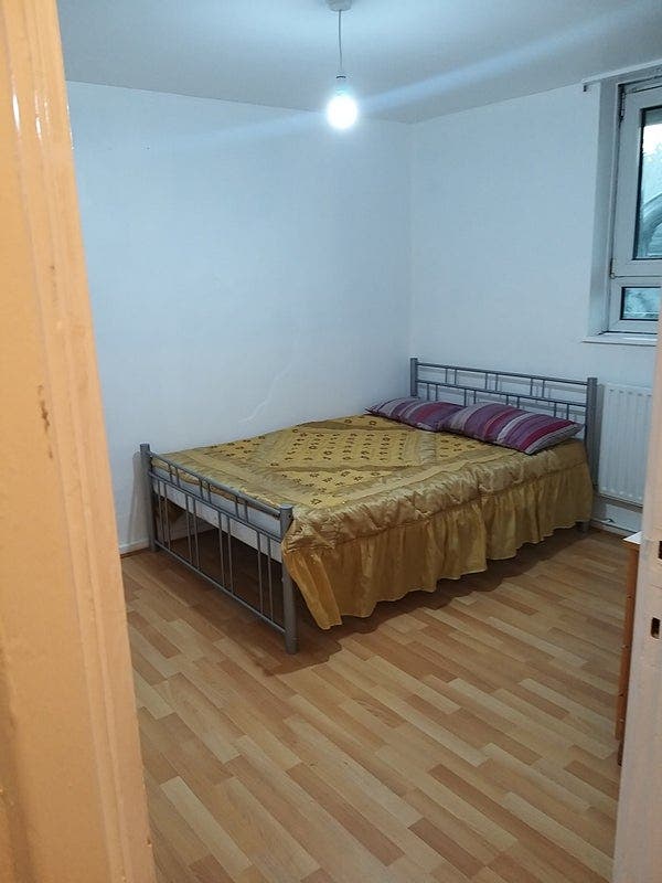 Double Bedroom Available in Upton Park Main Photo