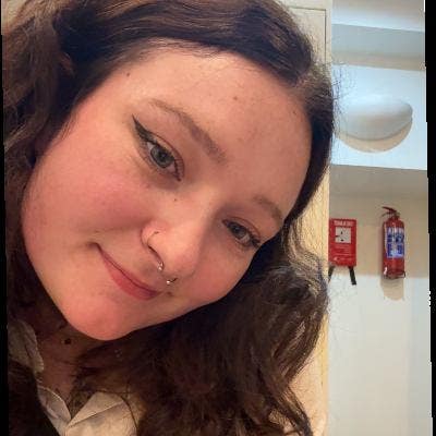 Looking for a Double room/Buddy up  Main Photo