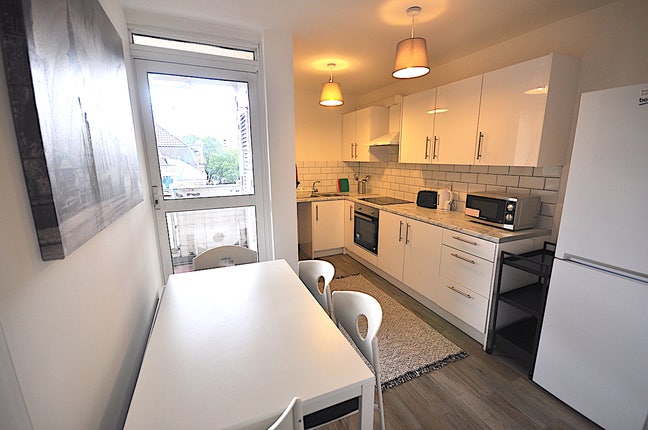 A spacious split-level 5B2B flat near UCL/Park Main Photo