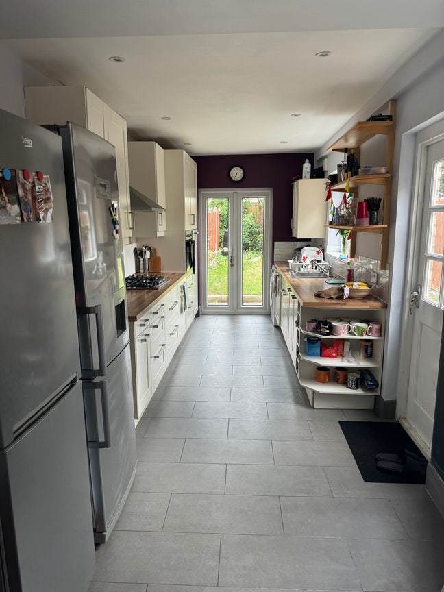 Room in South Wimbledon!  Main Photo