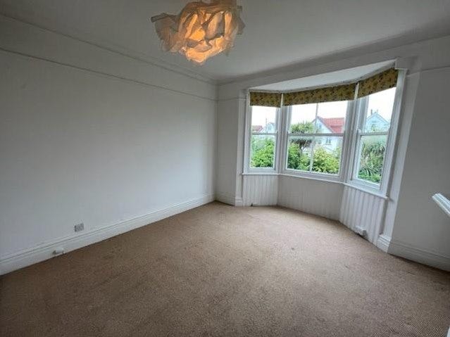 2 Bed Flat Share  Main Photo