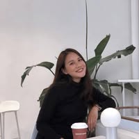 32 year old Female seeks a single or double room Main Photo