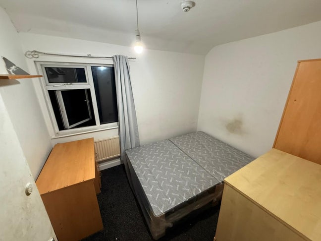 1 room available at 20 Northcote street, Cf243bH  Main Photo