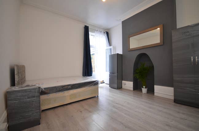 Large Double Room in West Norwood Main Photo