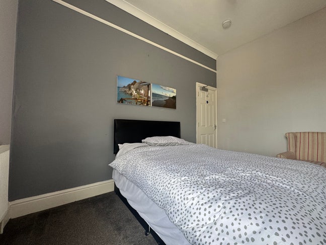 Double Room-Welholme Road-Close with Parking Main Photo