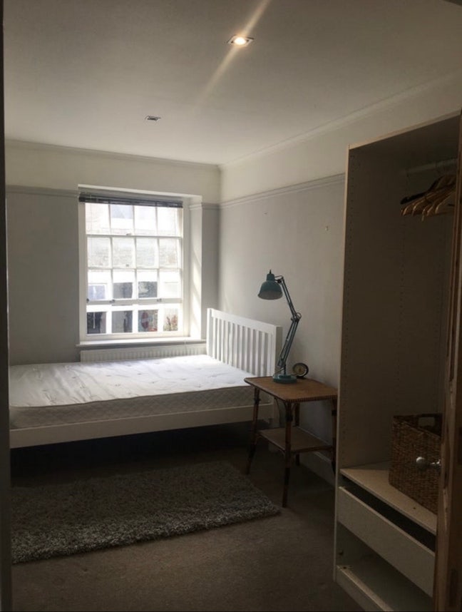 Cosy townhouse off Totnes high street  Main Photo