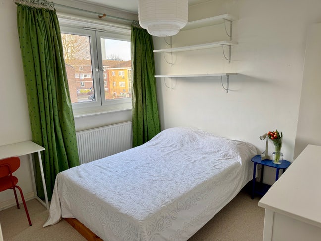 Double room in Bow/Mile End Main Photo