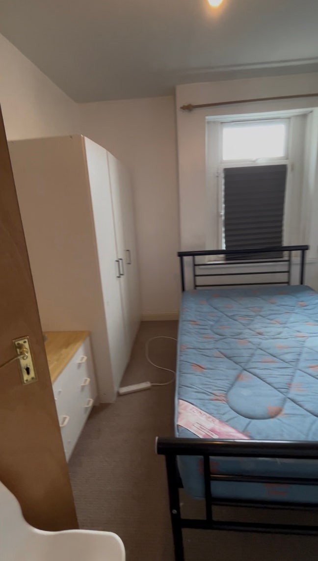 Fully furnished three rooms available in Cardiff Main Photo