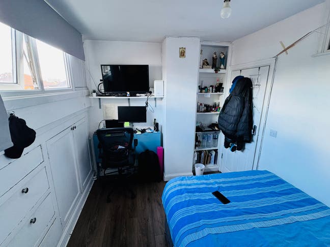 Double room with ensuite available  Main Photo
