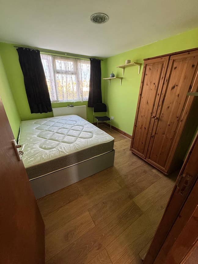 Room available in Leyton  Main Photo