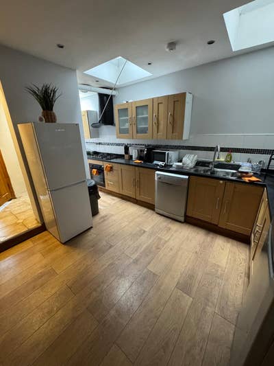 Room available in Leyton  Main Photo