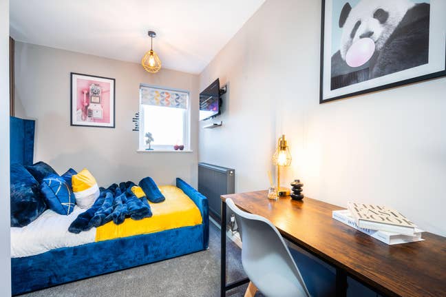 🤩Fabulous Ensuite Room ✨- High End Design Main Photo