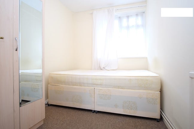 Beautiful Room in West Kensington Main Photo