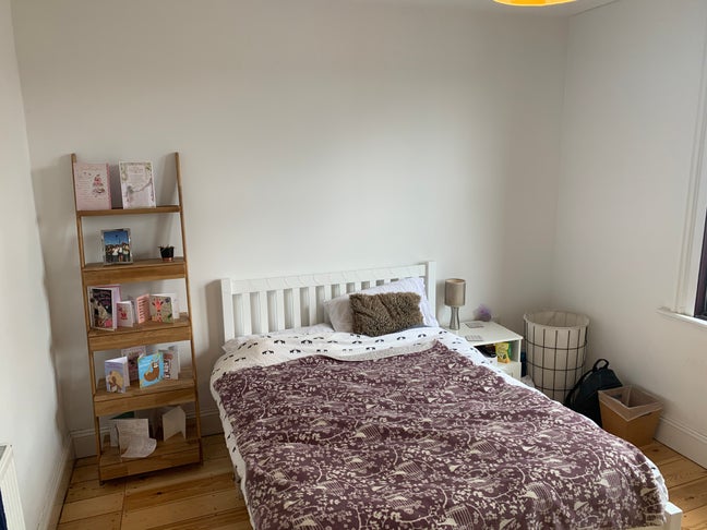 Lovely Double Room in Southville bills included Main Photo