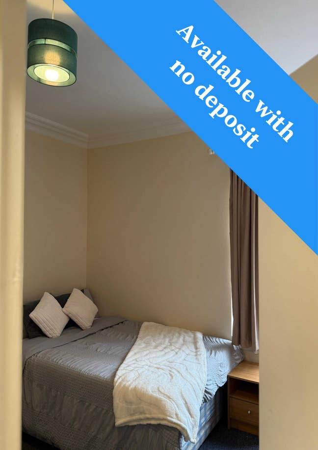 🌟 Double Bedroom in Dudley with Transport Link🌟 Main Photo