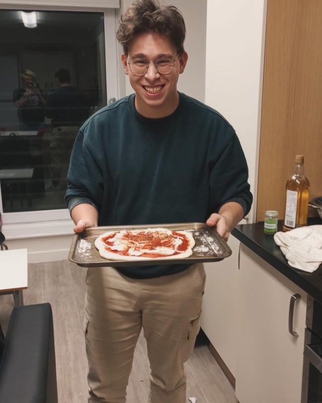 Young Professional looking for Room in Newcastle Main Photo