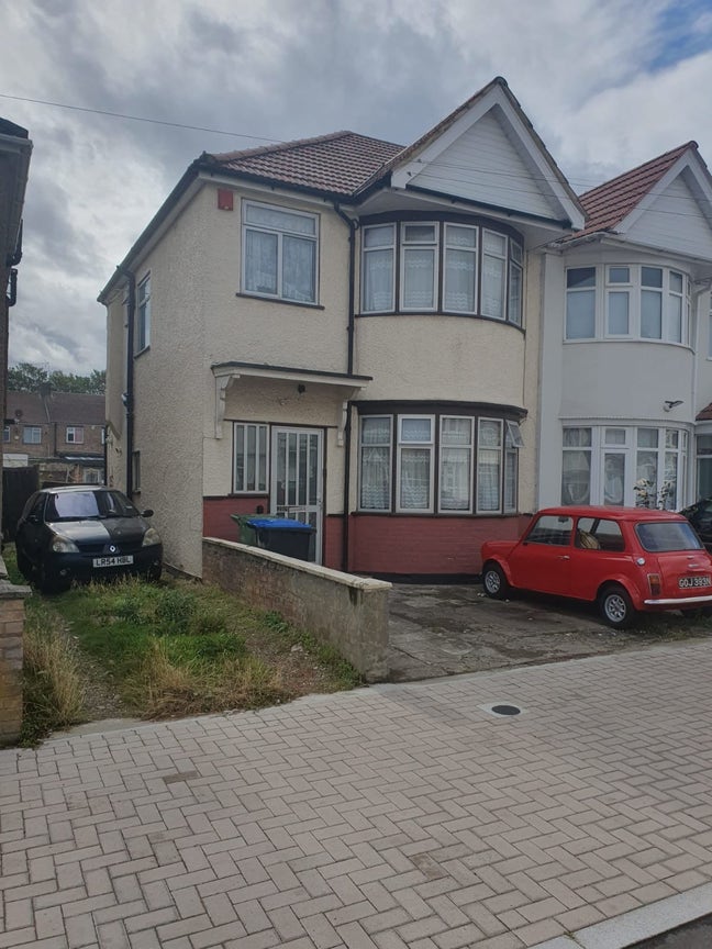 3 bed home in Wembley, behind Ealing Road Main Photo