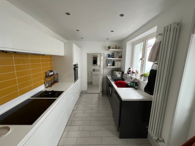 All bills included home in Pontcanna Main Photo