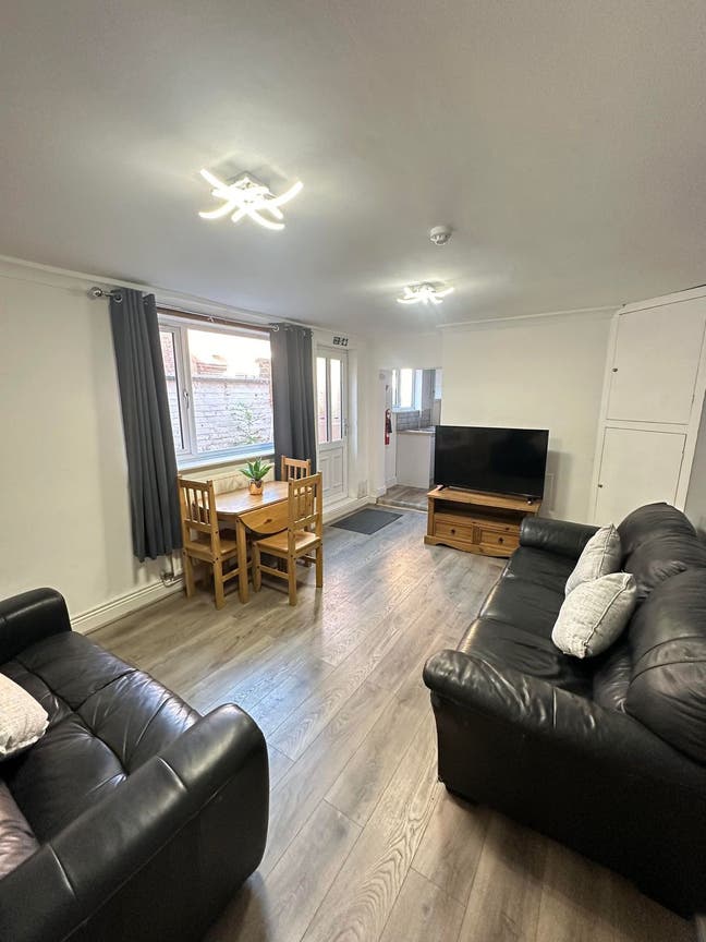 1 Room Remaining!  Main Photo