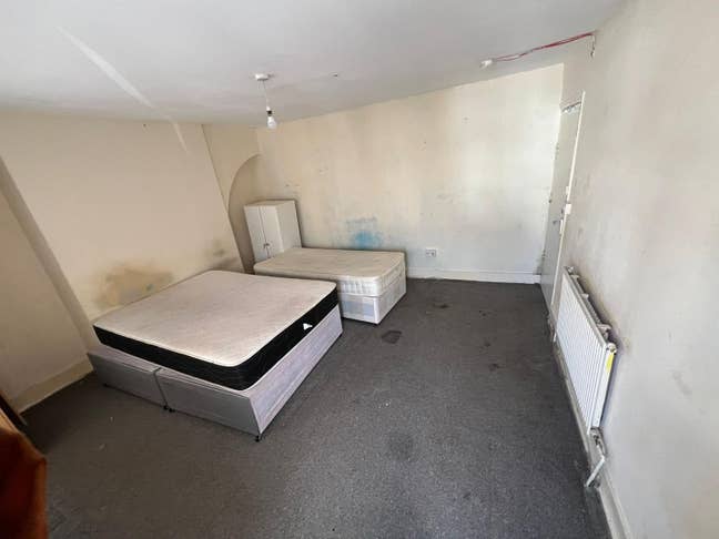 Large double room Penge 3 mins from penge west sta Main Photo
