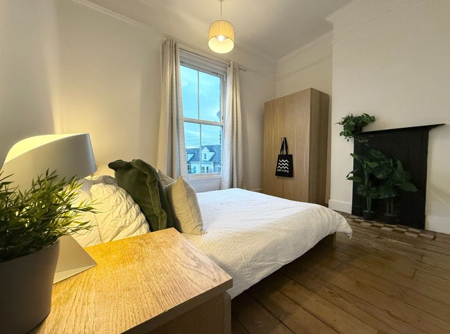Double Room  available 20th Sept NR1 (47T-C) Main Photo