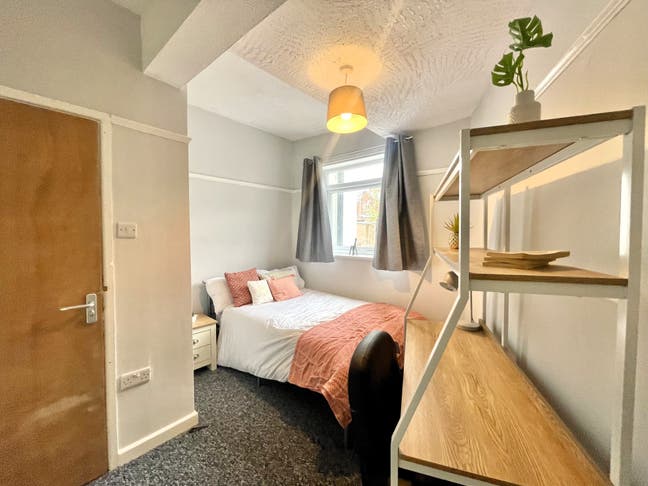 1 Room Remaining!  Main Photo