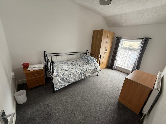 Rooms to let shared house  bills inc Main Photo