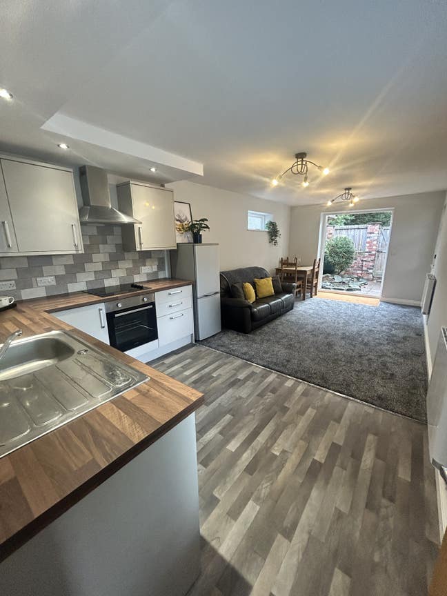 1 Bed Flat in Sought After Location  Main Photo