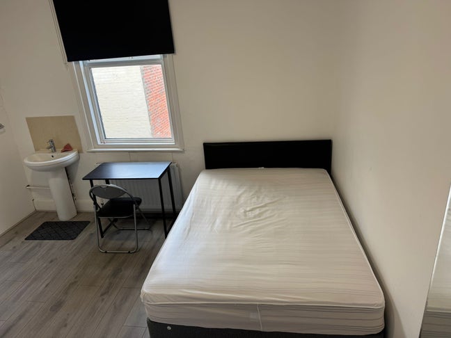 Spacious Bedsitting room in Great Yarmouth Main Photo