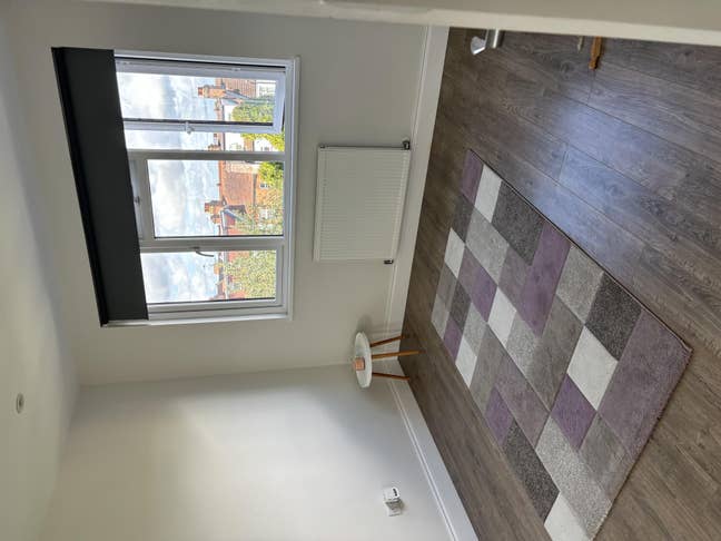 Large Double Bedroom  Main Photo