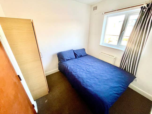 Nice Room in  Newly Refurbished Flat !!!!!!!!! Main Photo