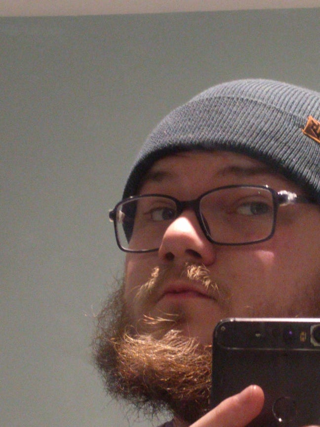 27yo looking for temporary room. Main Photo