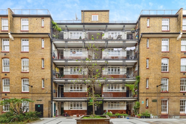 New 3 Bed Flat, Buckridge Building, EC1N Main Photo